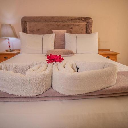 Palm Villa ฮาราเร ภายนอก รูปภาพ