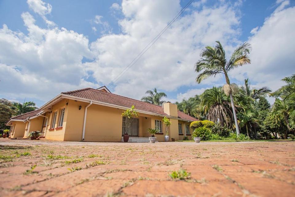 Palm Villa ฮาราเร ภายนอก รูปภาพ