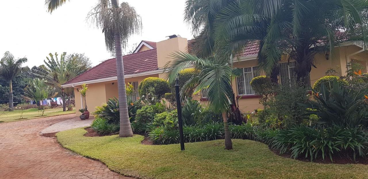 Palm Villa ฮาราเร ภายนอก รูปภาพ